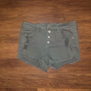 Cut off shorts